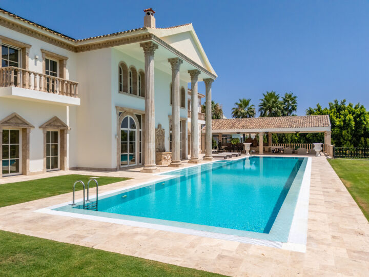 Villa Sinfonía - Grand Neoclassical Estate in Sierra Blanca