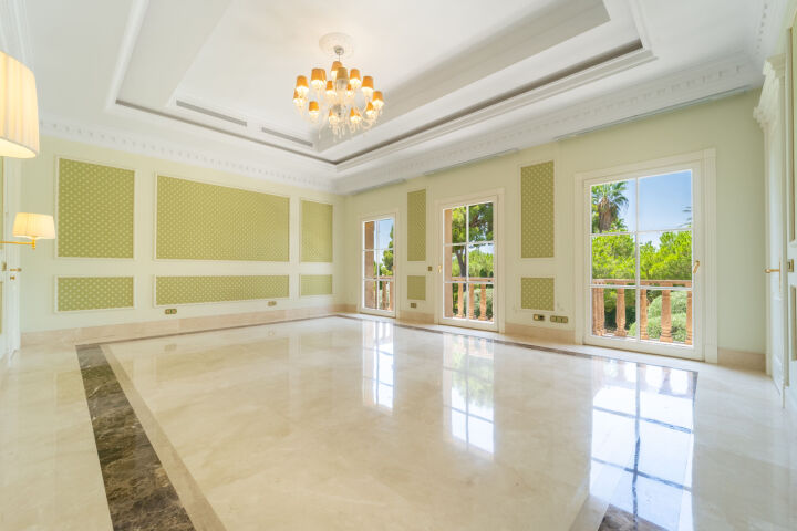 Villa Sinfonía - Majestuosa Villa Neoclásica en Sierra Blanca