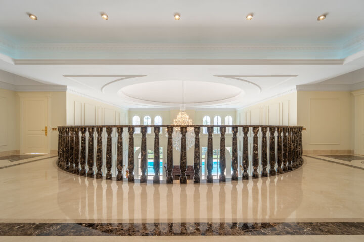Villa Sinfonía - Majestuosa Villa Neoclásica en Sierra Blanca