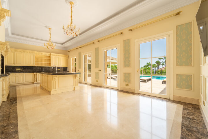Villa Sinfonía - Majestuosa Villa Neoclásica en Sierra Blanca