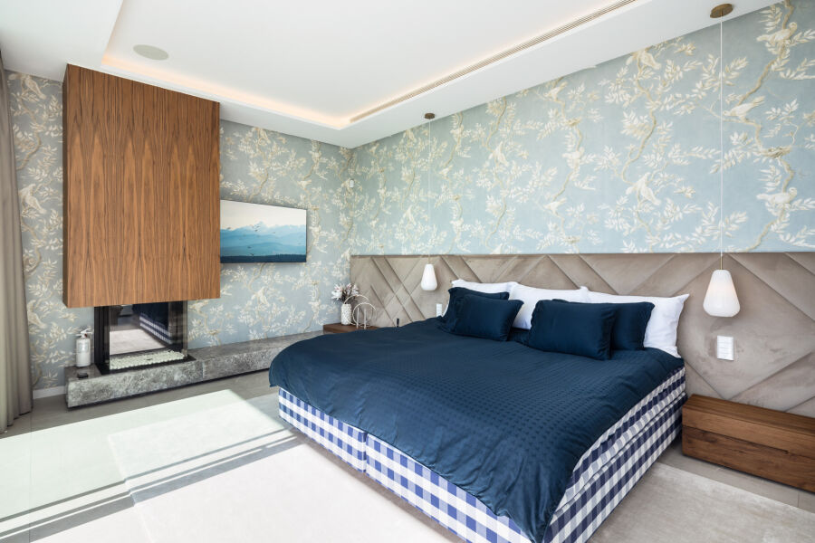 Villa Sienna - Spacious Refined Home with Panoramic Views