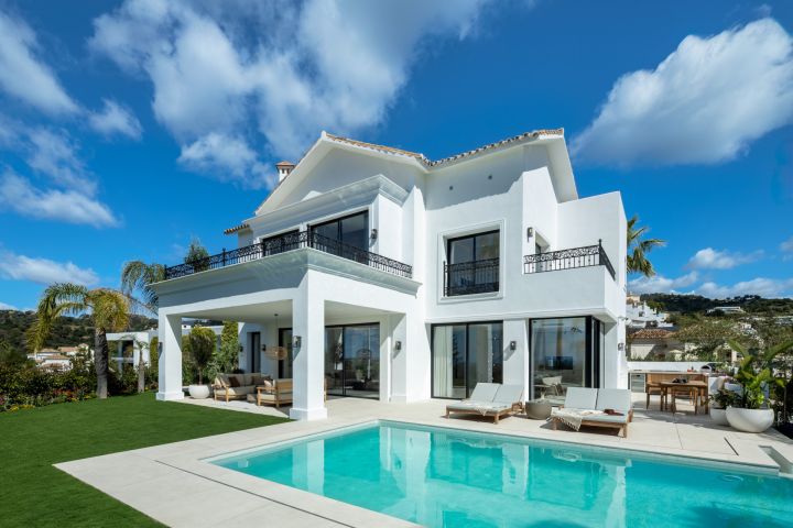 Villa Fortuna - Casa con Diseño Moderno en Los Arqueros