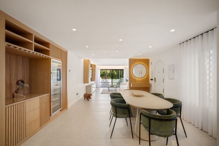 Apartment in King's Hills - Impressive Elegant Apartment