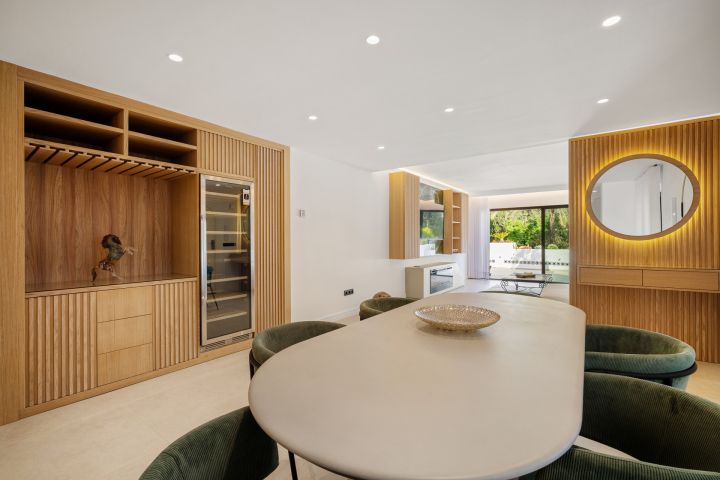 Apartment in King's Hills - Impressive Elegant Apartment