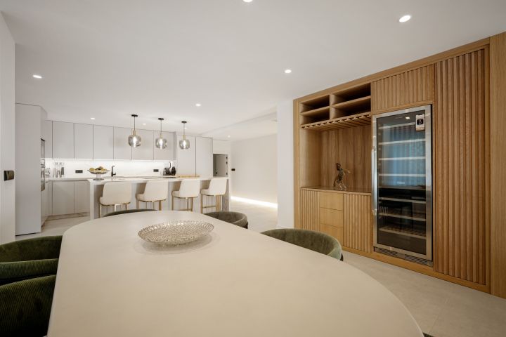 Apartment in King's Hills - Impressive Elegant Apartment