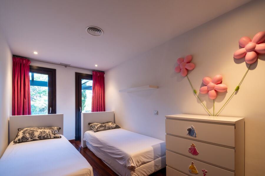 Villa Cypria - Elegante villa en comunidad prestigiosa