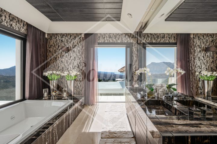Casa Valentino - Mansión andaluza exquisita en La Zagaleta