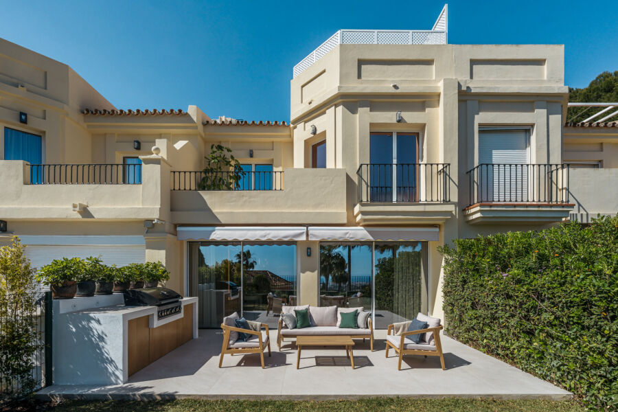 Townhouse Horizon - Adosado reformado con vistas al Mediterráneo en La Quinta, Benahavís
