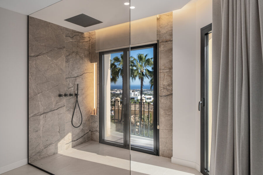 Townhouse Horizon - Adosado reformado con vistas al Mediterráneo en La Quinta, Benahavís