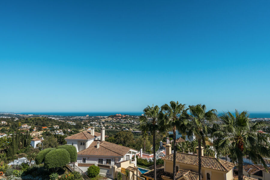 Townhouse Horizon - Adosado reformado con vistas al Mediterráneo en La Quinta, Benahavís