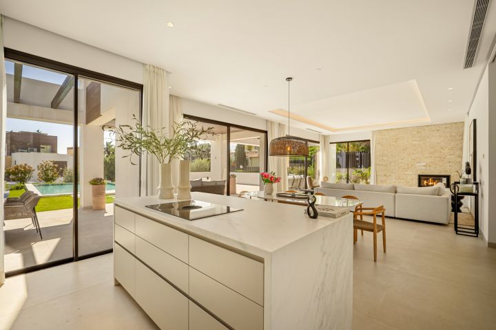 Villa Fuente - Unique Villa in a Gated Community
