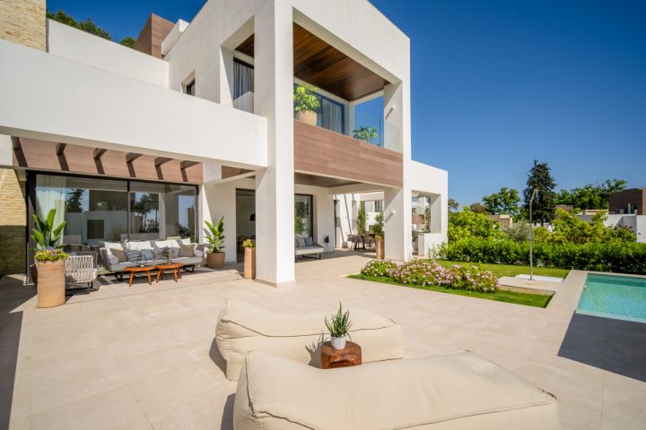 Villa Fuente - Unique Villa in a Gated Community