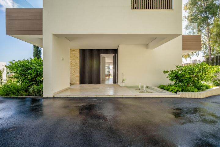Villa Fuente - Unique Villa in a Gated Community