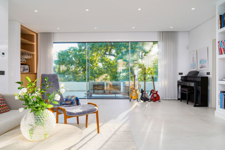 Casa Gina - Stylish Villa in a Gated Community