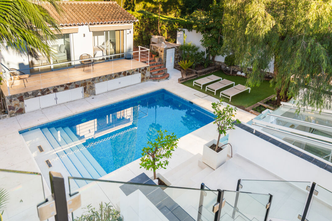 Casa Gina - Stylish Villa in a Gated Community
