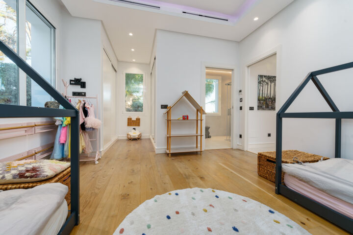Casa Gina - Stylish Villa in a Gated Community