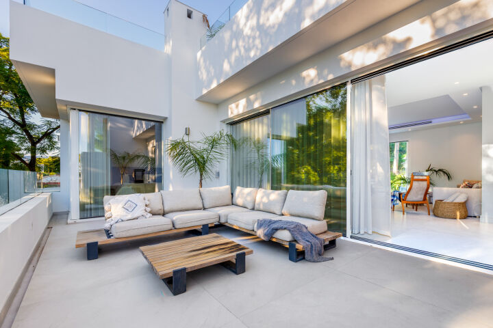Casa Gina - Stylish Villa in a Gated Community