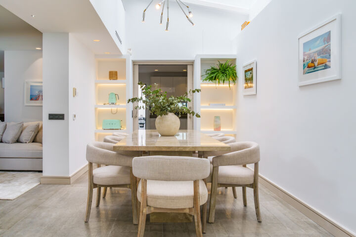 Casa Gina - Stylish Villa in a Gated Community