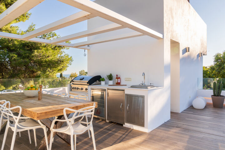 Casa Gina - Stylish Villa in a Gated Community