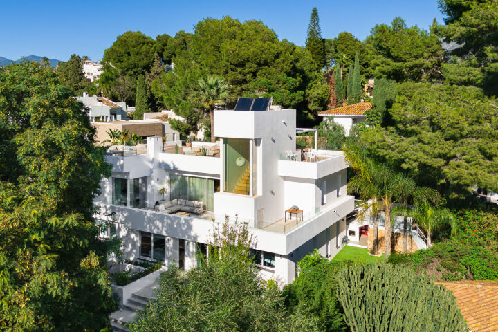 Casa Gina - Stylish Villa in a Gated Community