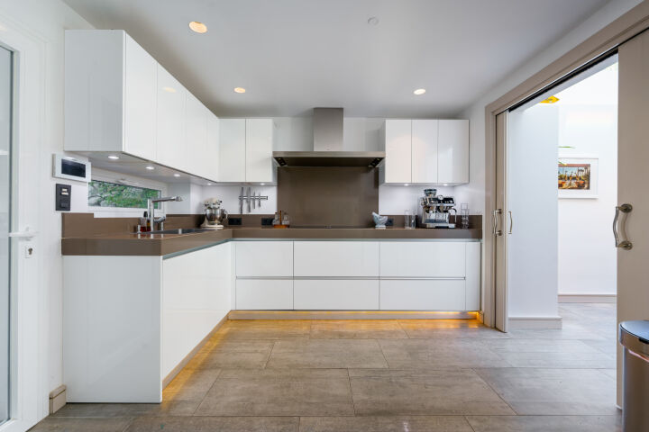 Casa Gina - Stylish Villa in a Gated Community