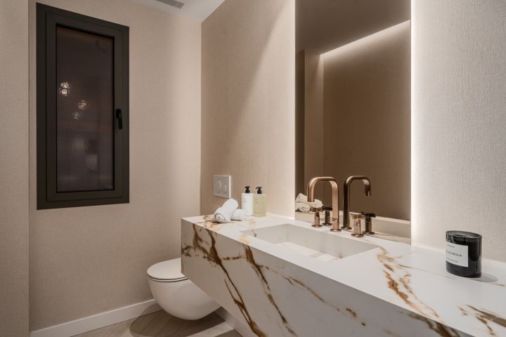 Apartment in La Cerquilla - Sophisticated Residence in Les Belvederes