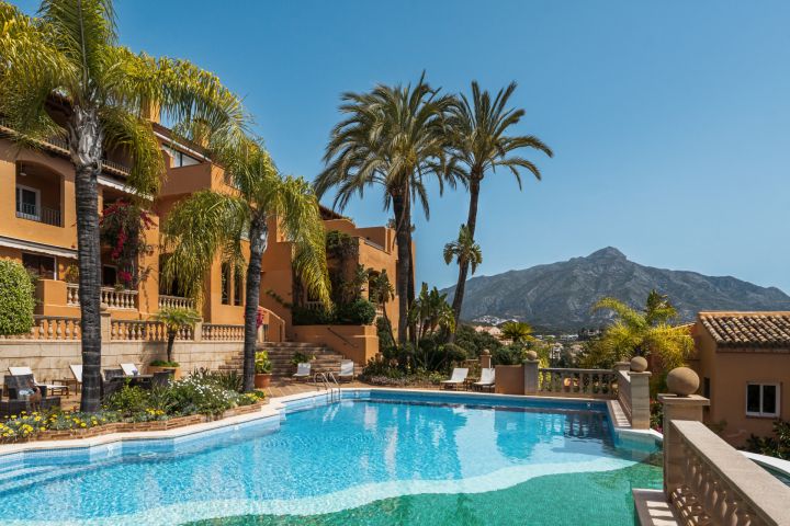 Apartment in La Cerquilla - Sophisticated Residence in Les Belvederes