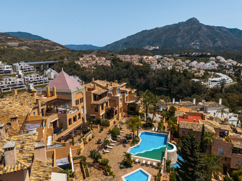 Apartment in La Cerquilla - Sophisticated Residence in Les Belvederes