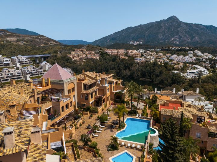 Apartment in La Cerquilla - Sophisticated Residence in Les Belvederes