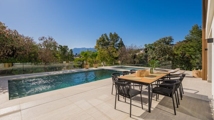 Villa in El Rosario - A Refined Andalusian Masterpiece