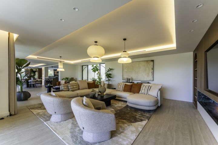 Villa in El Rosario - A Refined Andalusian Masterpiece