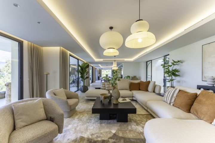 Villa in El Rosario - A Refined Andalusian Masterpiece
