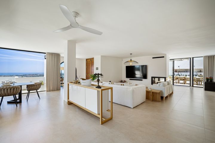 Villa Luma - Charming Luxury Home with Panoramic Views