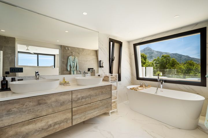 Villa Luma - Charming Luxury Home with Panoramic Views