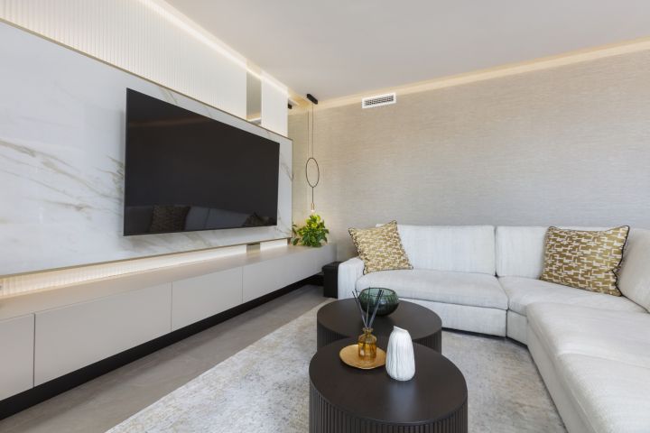 Aloha Penthouse - Elegant Mediterranean Living in La Cerquilla
