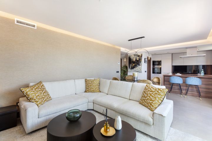 Aloha Penthouse - Elegant Mediterranean Living in La Cerquilla