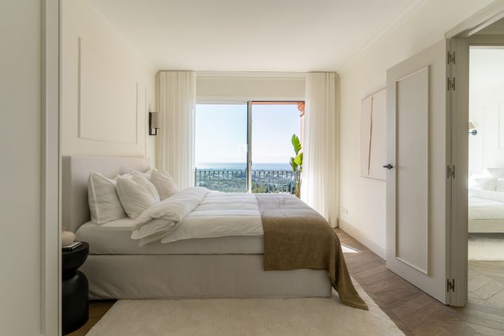 Duplex in Benahavis - Stylish Scandinavian-Mediterranean Duplex
