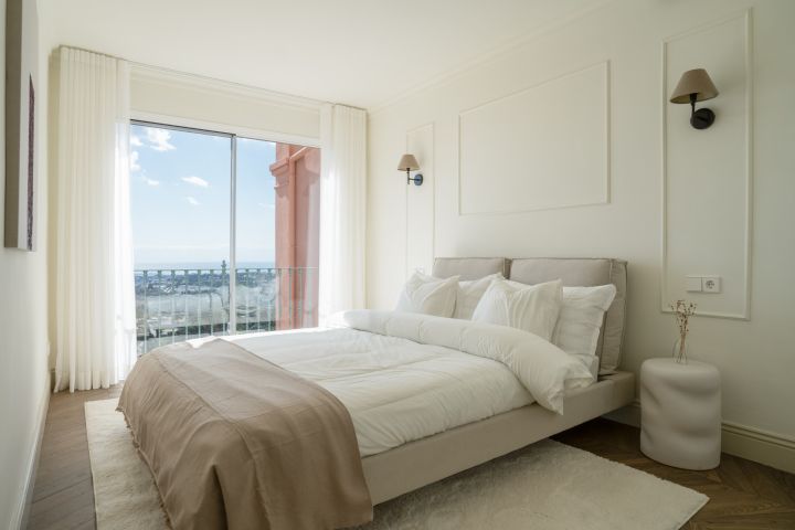 Duplex in Benahavis - Stylish Scandinavian-Mediterranean Duplex