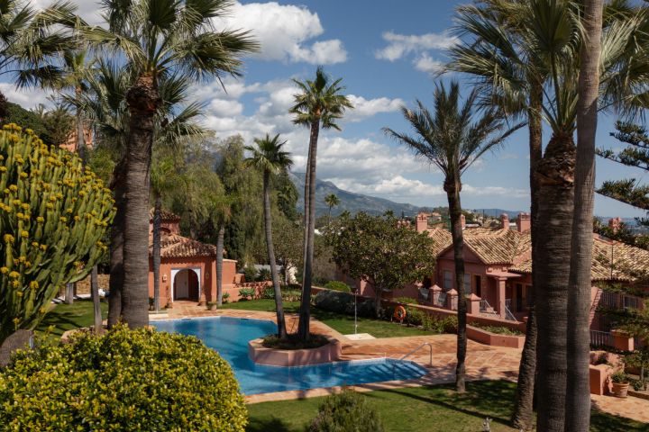 Duplex in Benahavis - Stylish Scandinavian-Mediterranean Duplex