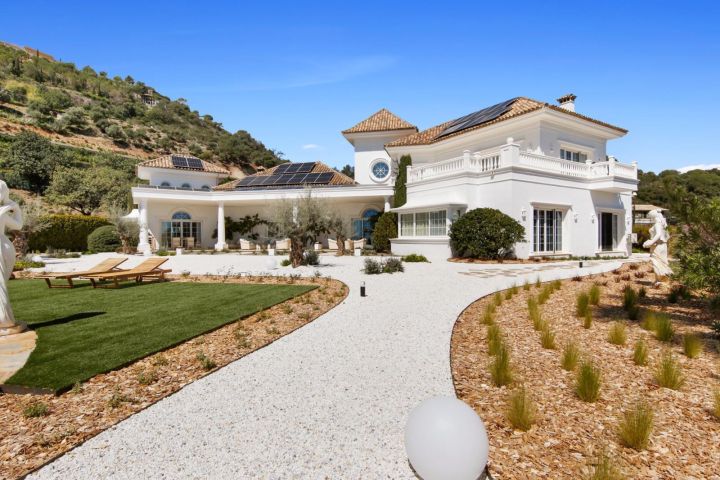 Villa en La Zagaleta - Elegancia mediterránea en comunidad cerrada