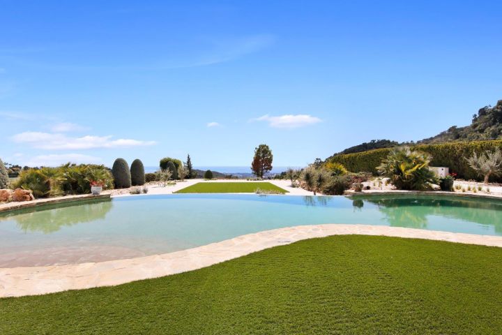 Villa in La Zagaleta - Mediterranean Elegance in a Gated Community
