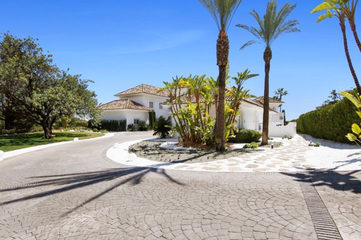 Villa en La Zagaleta - Elegancia mediterránea en comunidad cerrada