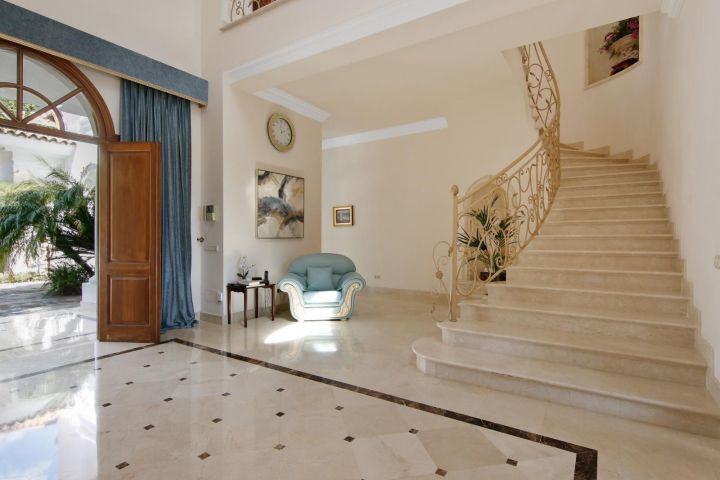 Villa en La Zagaleta - Elegancia mediterránea en comunidad cerrada
