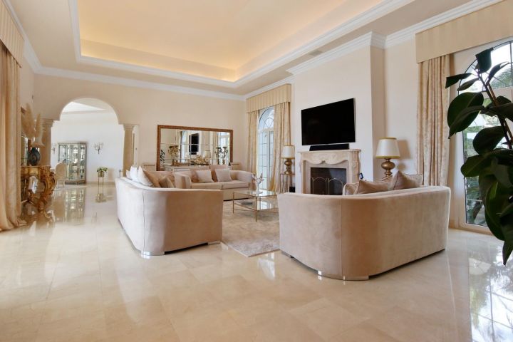 Villa en La Zagaleta - Elegancia mediterránea en comunidad cerrada