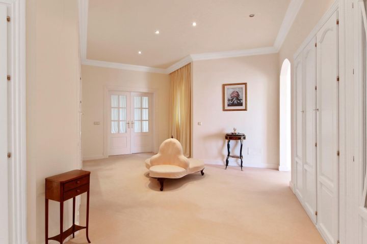 Villa in La Zagaleta - Mediterranean Elegance in a Gated Community