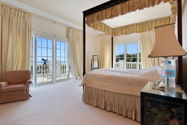 Villa in La Zagaleta - Mediterranean Elegance in a Gated Community
