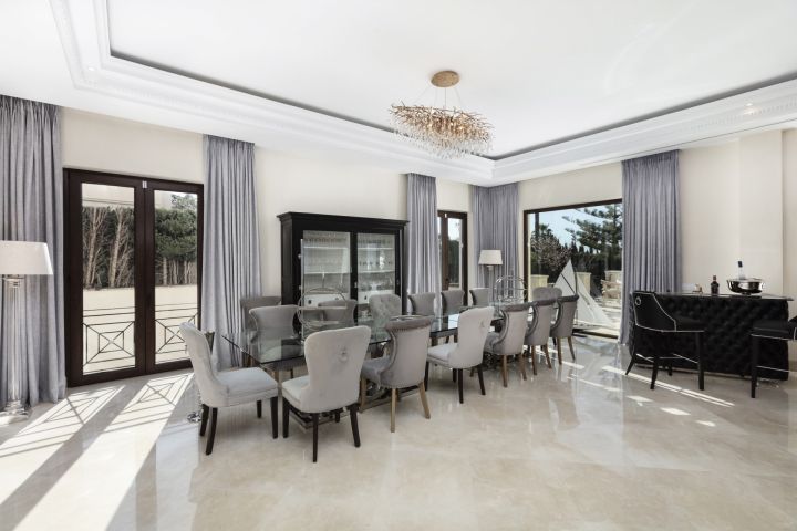 Villa Milas - Property in the Prestigious Sierra Blanca.