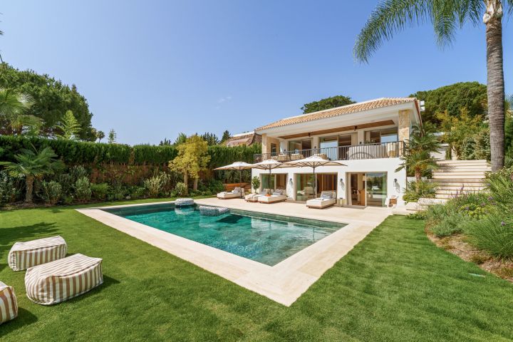 Villa Salina - Elegant Villa featuring Modern Design