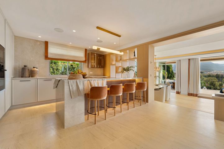 Villa Salina - Elegant Villa featuring Modern Design