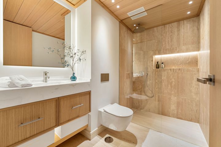Villa Salina - Elegant Villa featuring Modern Design